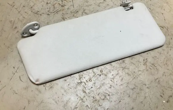 Toyota Hilux (AN10, AN20, AN30) Sun visor
