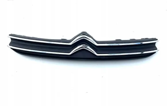 Citroen C4 Cactus Front bumper upper radiator grill 9824153277