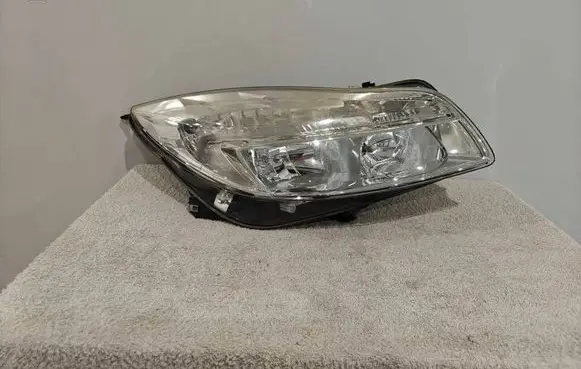 Opel Insignia A Headlight/headlamp 1EJ00963002