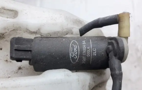Mazda 2 Windscreen/windshield washer pump 2S6T17K624