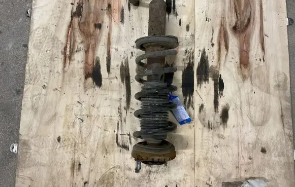 Subaru Legacy Rear shock absorber with coil spring 