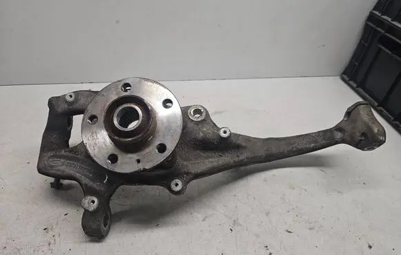 Audi A6 C7 Front wheel hub spindle knuckle 4G0407242C