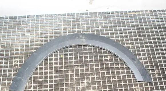 Mini Cooper Countryman R60 Fender end trim 9800762