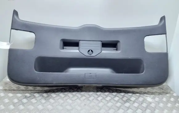 Volkswagen Sharan Tailgate trim 7N0867601A 7N0867601