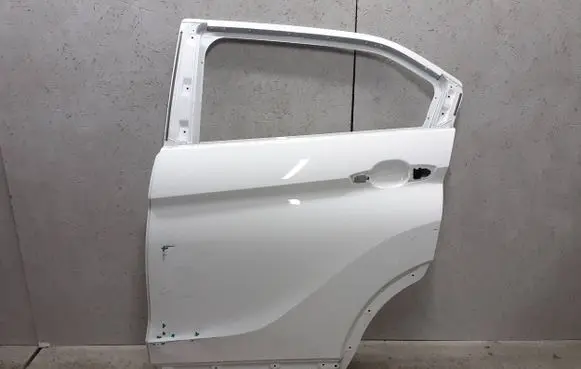 Mitsubishi Eclipse Cross Rear door
