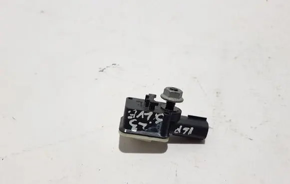 Chevrolet Silverado Airbag deployment crash/impact sensor 13552536