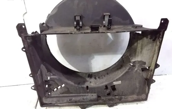 Land Rover Discovery 4 - LR4 Radiator cooling fan shroud AH328K619AC