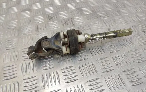Nissan X-Trail T30 Steering column universal joint