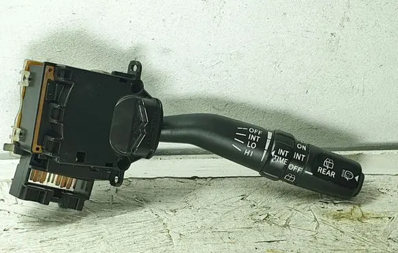 Toyota Land Cruiser (J120) Wiper control stalk 17A164LH1