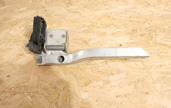 BMW 7 F01 F02 F03 F04 Radiator mount bracket 7186513 7211161 7207151
