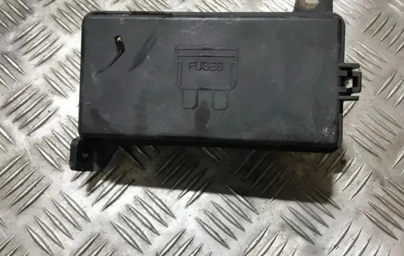 Land Rover Freelander Fuse box set yqh100900