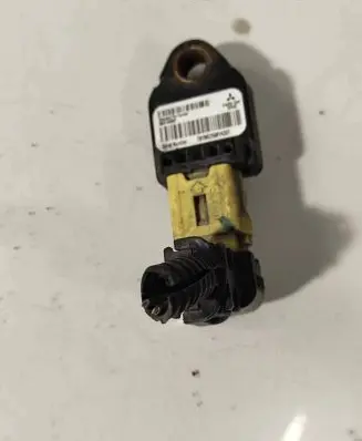 Peugeot 4007 Airbag deployment crash/impact sensor 8651A002 39754C TBYME2555XA337