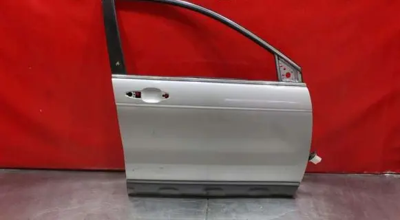 Honda CR-V Front door