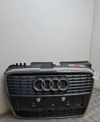 Audi A4 S4 B7 8E 8H Front grill 8E0853651J