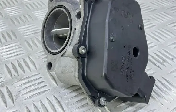 Volkswagen Golf Plus Throttle valve 03L128063J