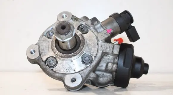 Volkswagen PASSAT B7 Fuel injection high pressure pump 03L130755L