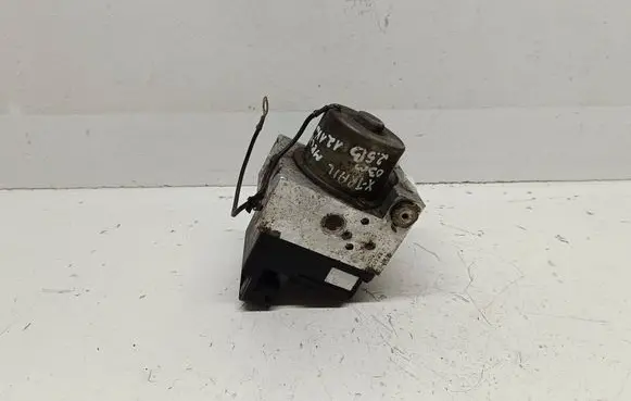 Nissan X-Trail T30 ABS Pump 47600AR095 2X170182 2X30E0351