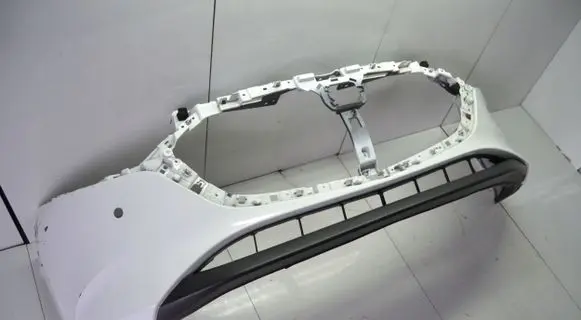 Mazda 3 Front bumper R10P4