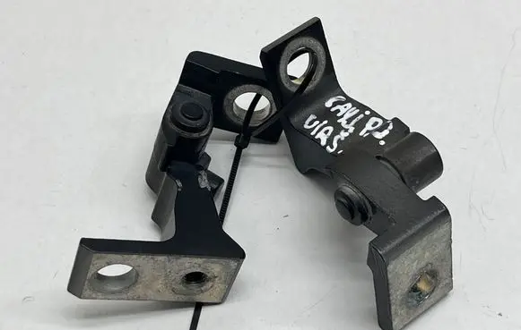 Porsche Cayenne (92A) Front door hinge set 8K0831402A
