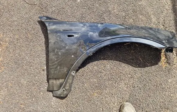 BMW X3 E83 Fender