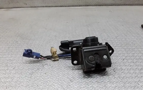 Toyota Corolla E120 E130 Tailgate/trunk/boot lock/catch/latch