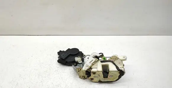 Mitsubishi Galant Rear door lock MR349317