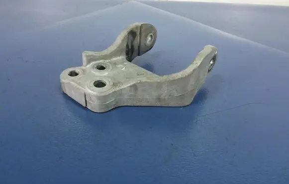 Mitsubishi Lancer VIII Engine mount vacuum valve 