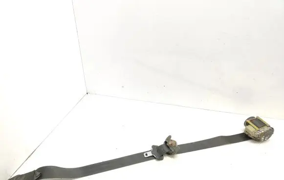 Peugeot 607 Front seatbelt E2040137 040137