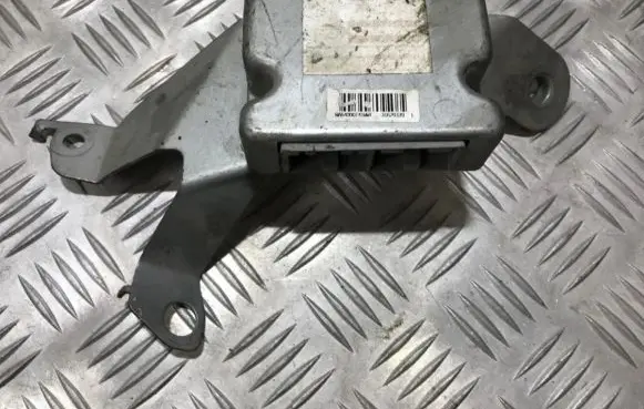 Nissan Note (E11) Airbag control unit/module 31629339