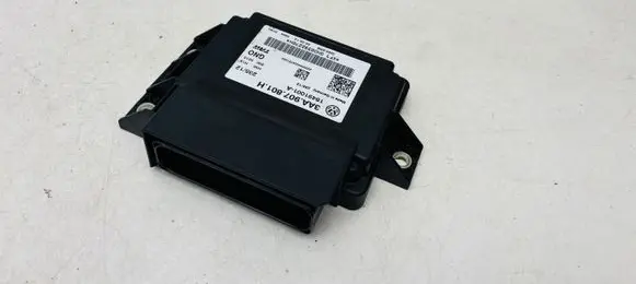 Audi Q3 8U Hand brake control module 3AA907801H