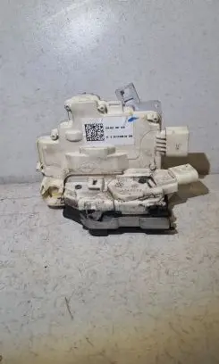 Audi A6 C7 Front door lock 4G2837016