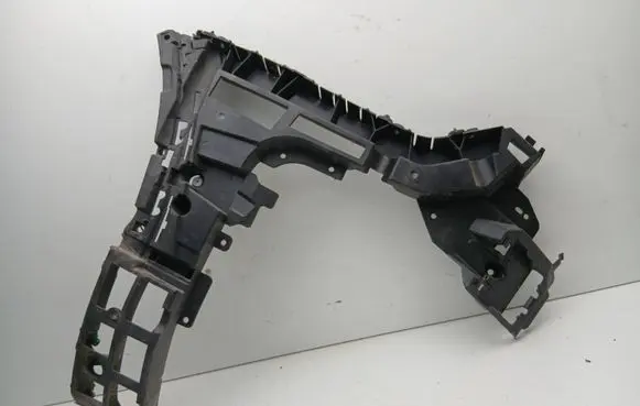 Volvo XC90 Rear bumper mounting bracket 31663175