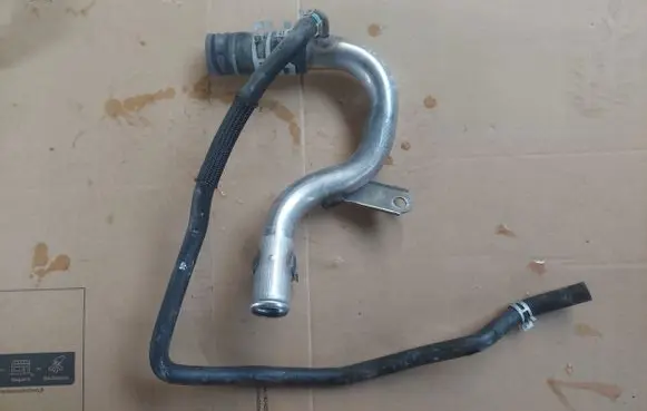 Toyota Auris E180 Engine coolant pipe/hose