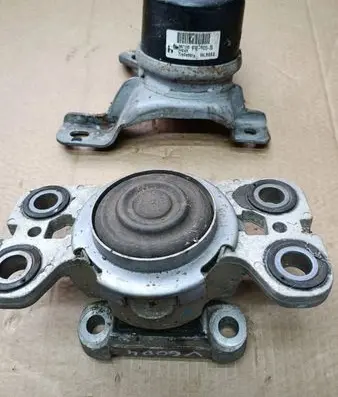 Volvo V60 Engine mount vacuum valve 