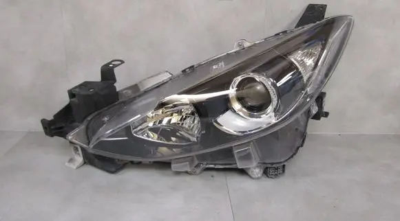 Mazda 3 III Headlight/headlamp BHR151040 2532425000 2013826399