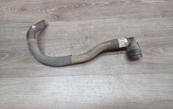 Volvo V70 Engine coolant pipe/hose 9475847
