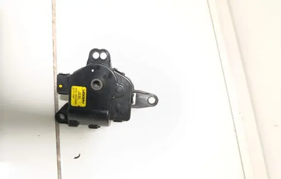Tesla Model S Air flap motor/actuator D267AP9AA02