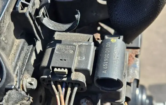 Mercedes-Benz Vito Viano W639 Glow plug pre-heat relay A6519000900