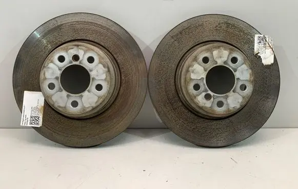 BMW 5 G60 Front brake disc 8831511