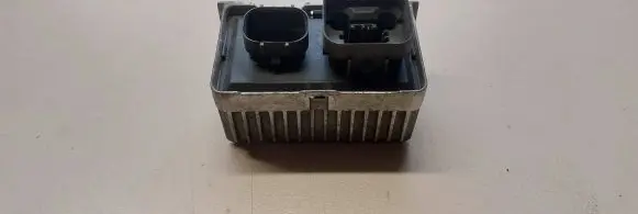 Opel Zafira C Glow plug pre-heat relay 55574293
