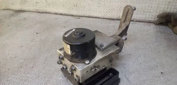 Mercedes-Benz C W203 ABS Pump A0064310312 A0365454032