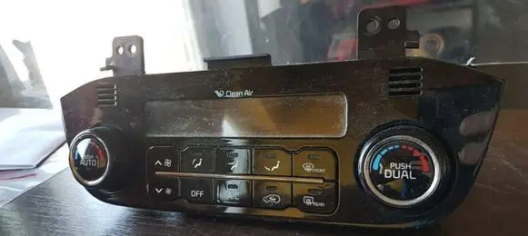 KIA Sportage Climate control unit 972503U800