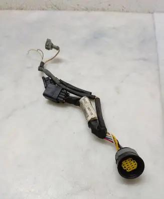 Volvo V70 Headlight/headlamp wiring loom/harness 89071193