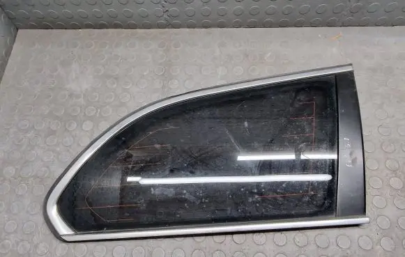 BMW 5 E60 E61 Rear side window 51377163608 7057409
