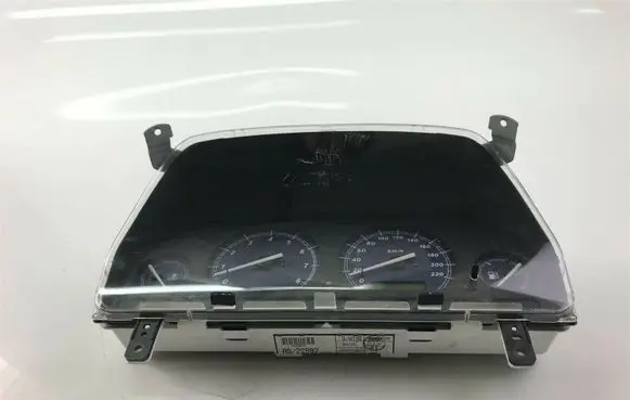 Land Rover Discovery Speedometer (instrument cluster) AR0054304 S1101