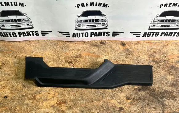 Honda Odyssey Rear sill trim cover