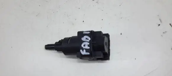 Skoda Fabia Mk1 (6Y) Brake pedal sensor switch 6Q0945511