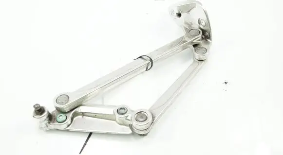 Tailgate/trunk/boot hinge