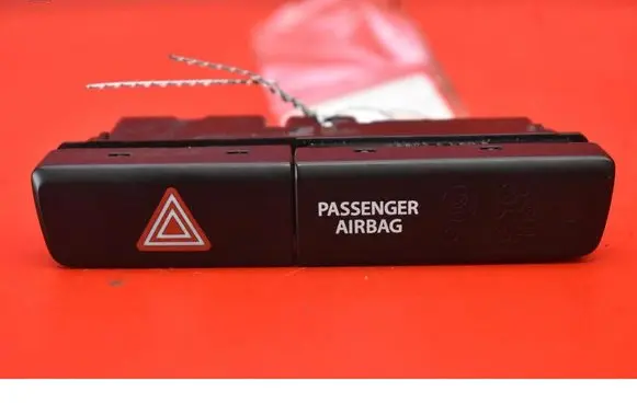 Suzuki Grand Vitara II Hazard light switch 75H605