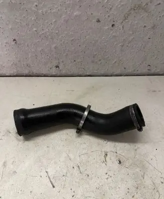 BMW 3 E30 Intercooler pipe mounting bracket 